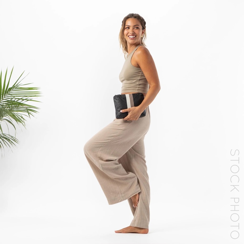 ALOHA Collection Small Pouch - Picture 3 of 7